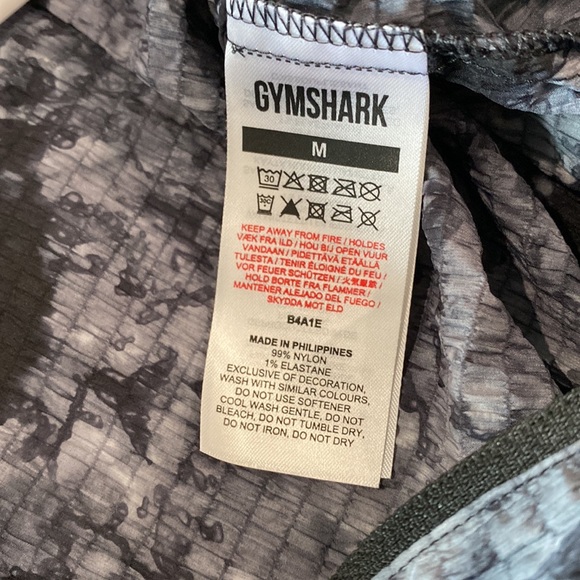 Gymshark Cropped Jacket - Picture 8 of 9